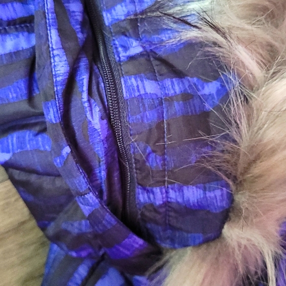 ❄️MERRELL FEATHERLESS VEST WITH FAUX FUR HOOD, SZ SMALL - Picture 5 of 12